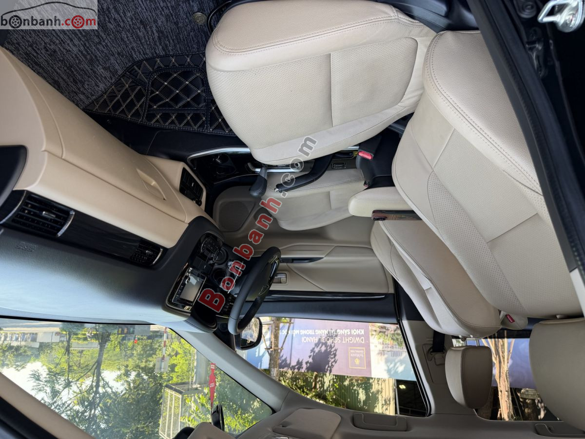 Bán ô tô Mitsubishi Outlander 2.0 CVT Premium - 2018 - xe cũ