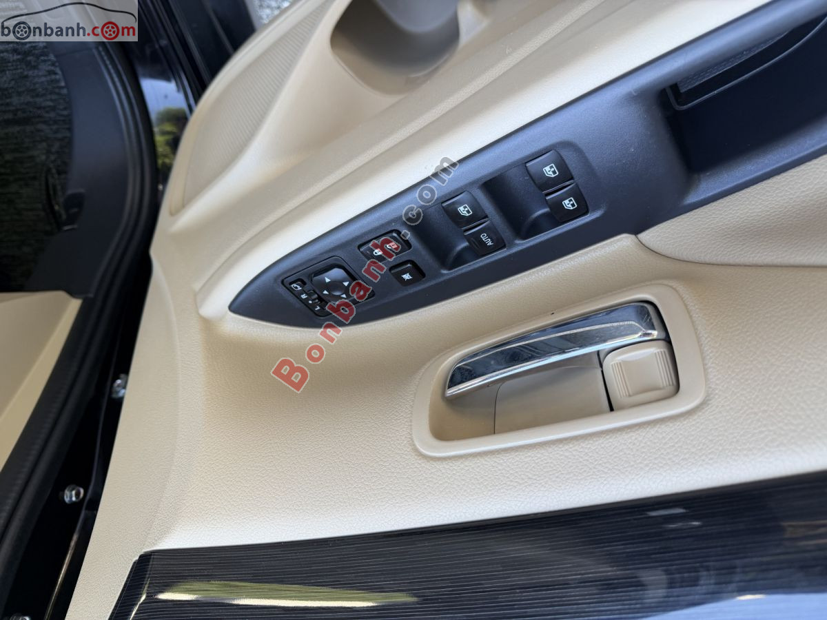 Bán ô tô Mitsubishi Outlander 2.0 CVT Premium - 2018 - xe cũ