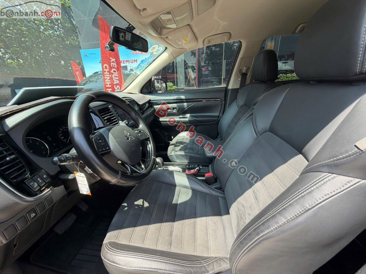 Bán ô tô Mitsubishi Outlander 2.0 CVT - 2022 - xe cũ