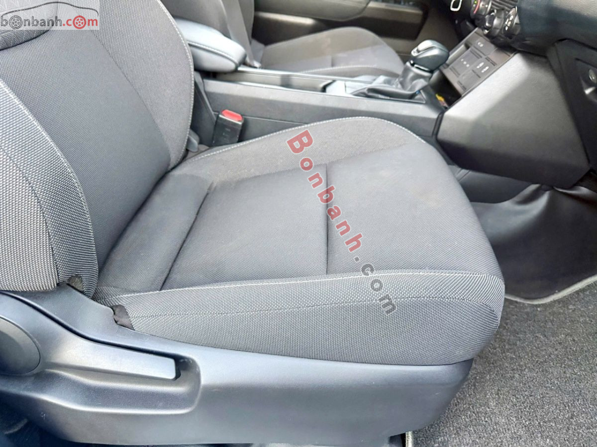 Bán ô tô Toyota Hilux Pro 2.8L 4x2 AT - 2026 - xe cũ