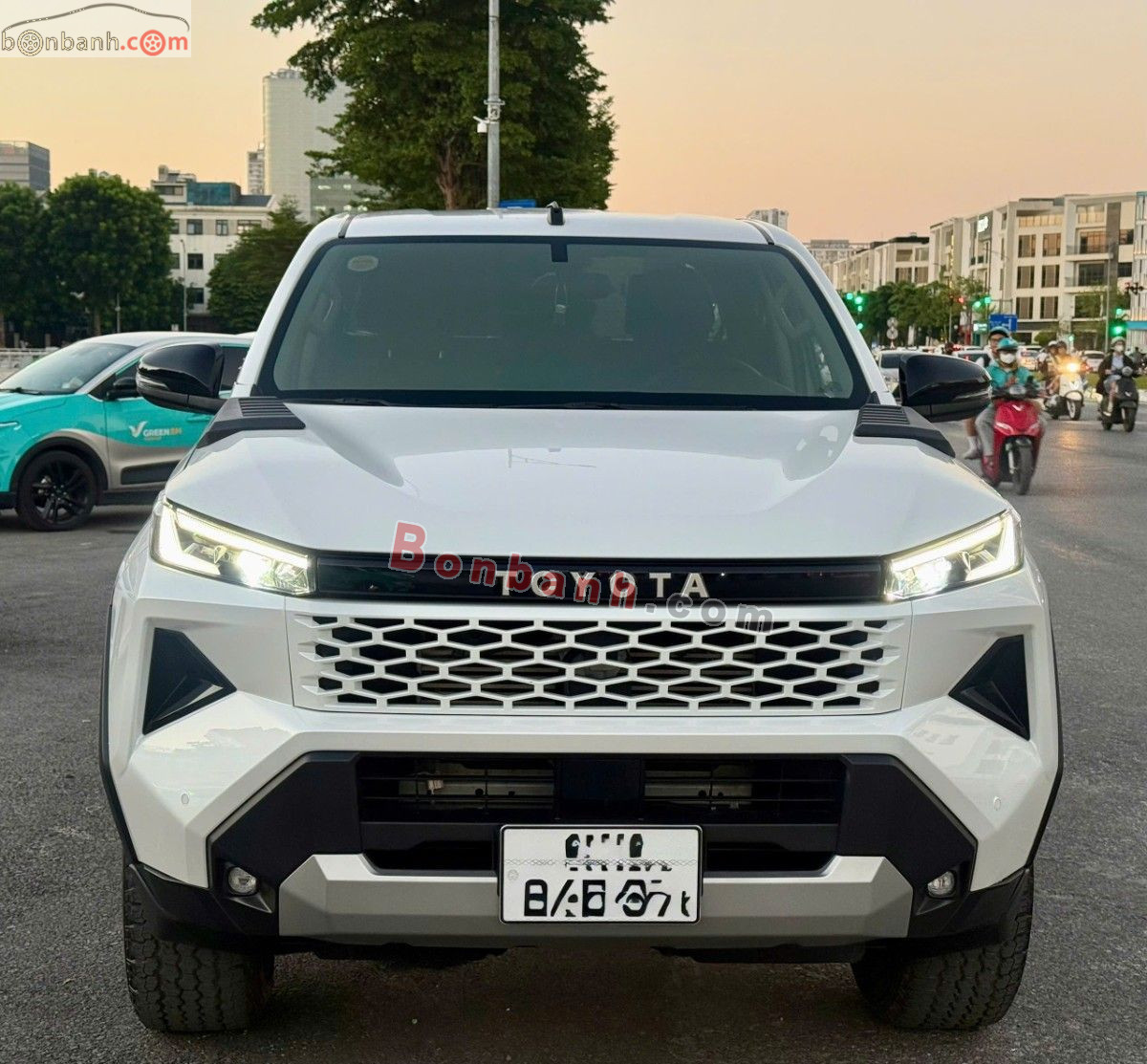 Bán ô tô Toyota Hilux Pro 2.8L 4x2 AT - 2026 - xe cũ