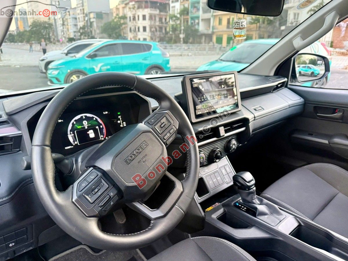 Bán ô tô Toyota Hilux Pro 2.8L 4x2 AT - 2026 - xe cũ