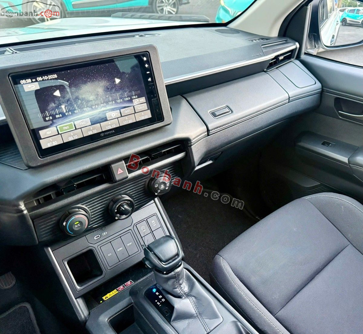Bán ô tô Toyota Hilux Pro 2.8L 4x2 AT - 2026 - xe cũ