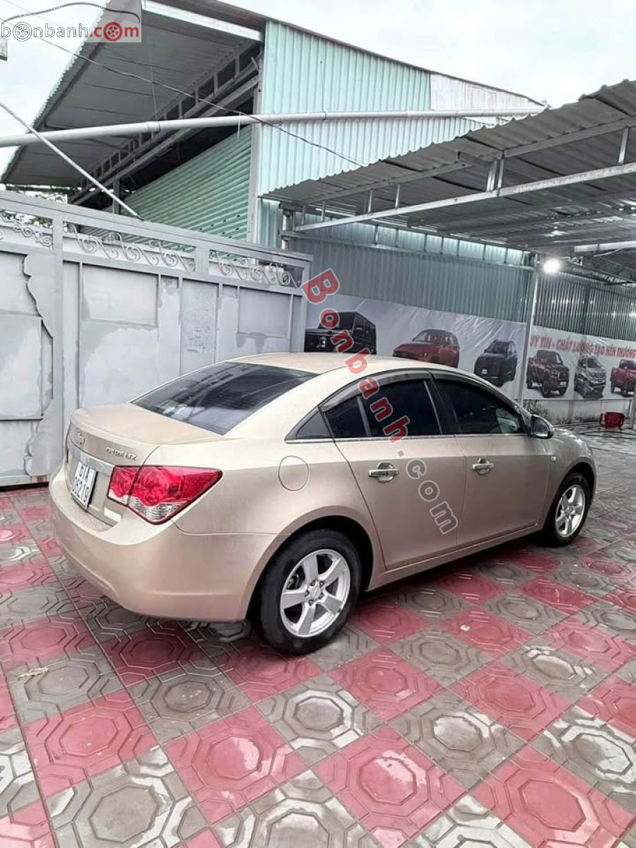Bán ô tô Chevrolet Cruze LTZ 1.8 AT - 2015 - xe cũ