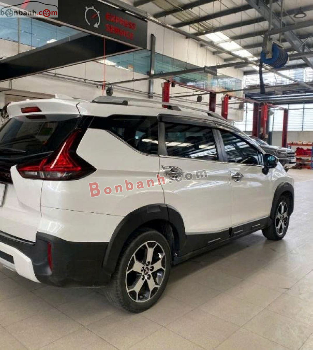 Bán ô tô Mitsubishi Xpander Cross 1.5 AT - 2022 - xe cũ