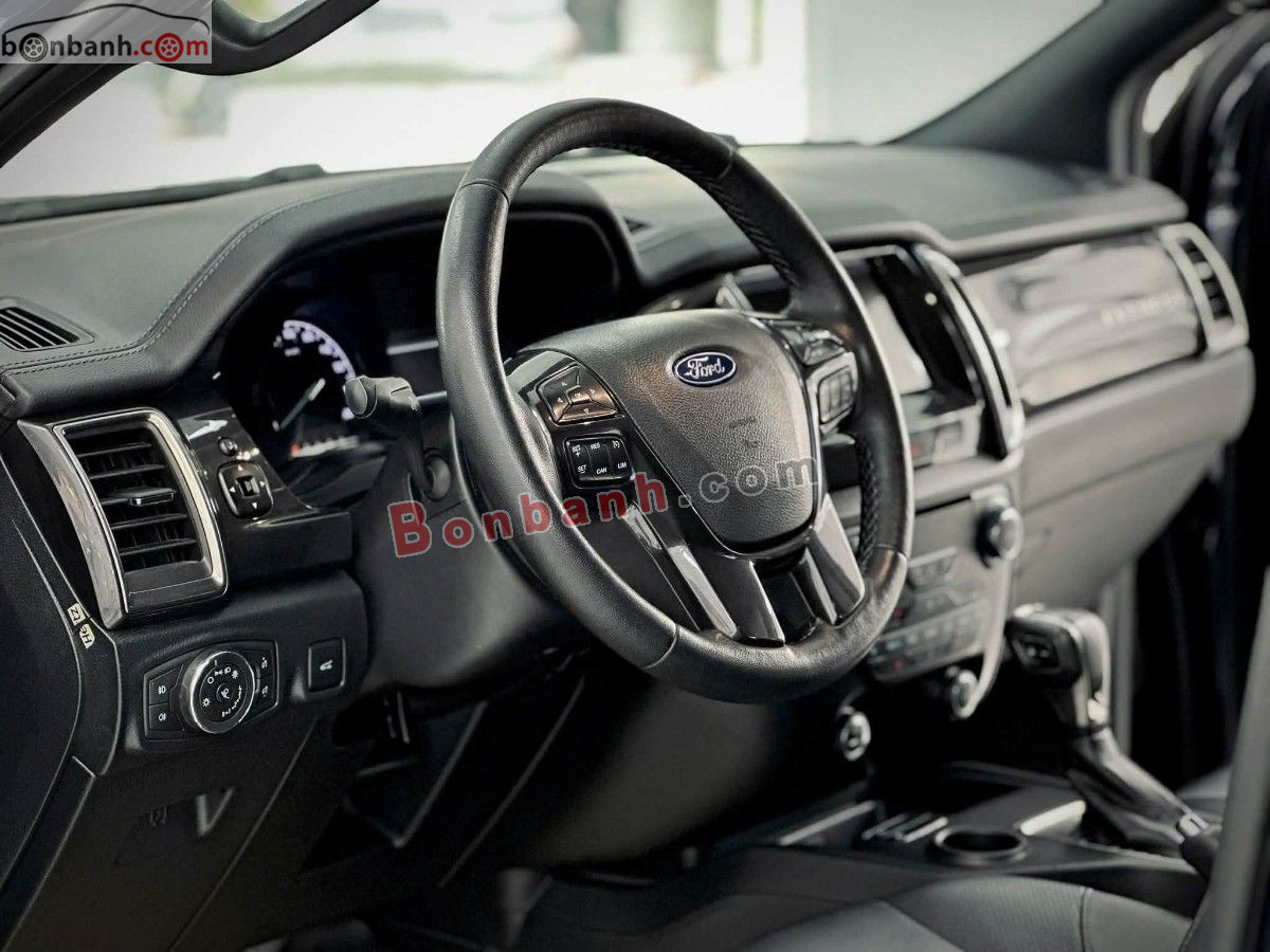 Bán ô tô Ford Everest Titanium 2.0L 4x2 AT - 2021 - xe cũ