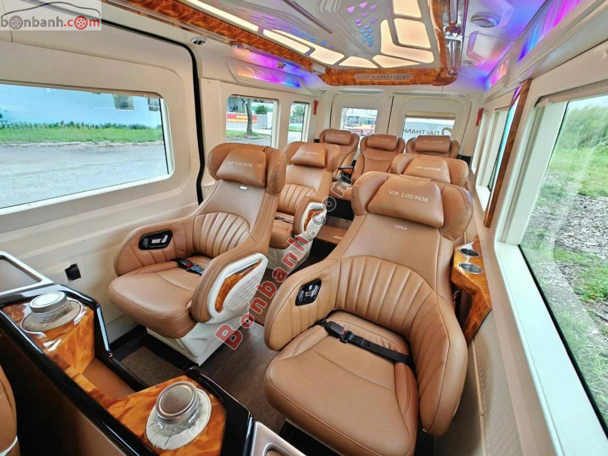 Bán ô tô Ford Transit Limousine 10S - 2025 - xe cũ