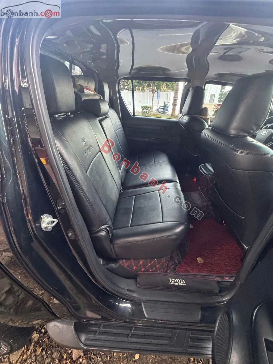 Bán ô tô Toyota Hilux 2.4L 4x2 AT - 2021 - xe cũ
