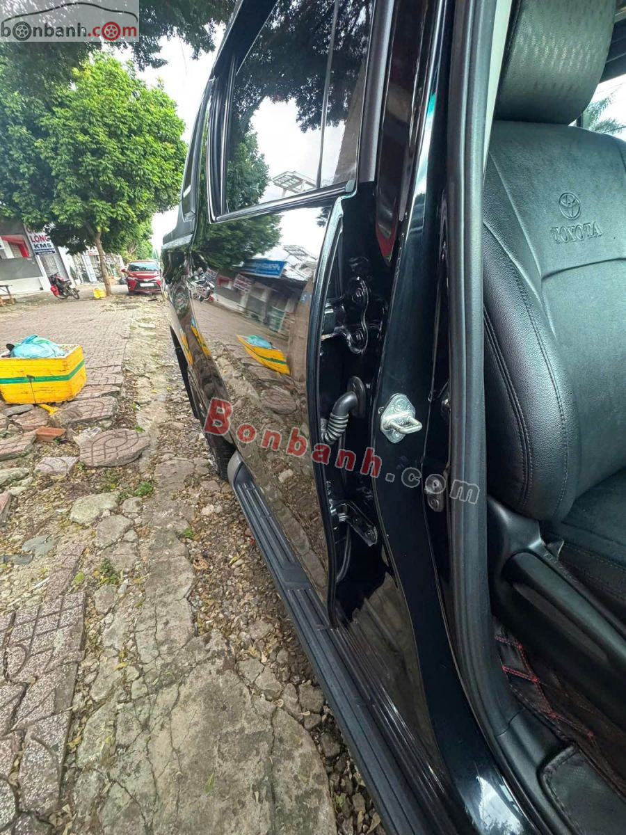 Bán ô tô Toyota Hilux 2.4L 4x2 AT - 2021 - xe cũ