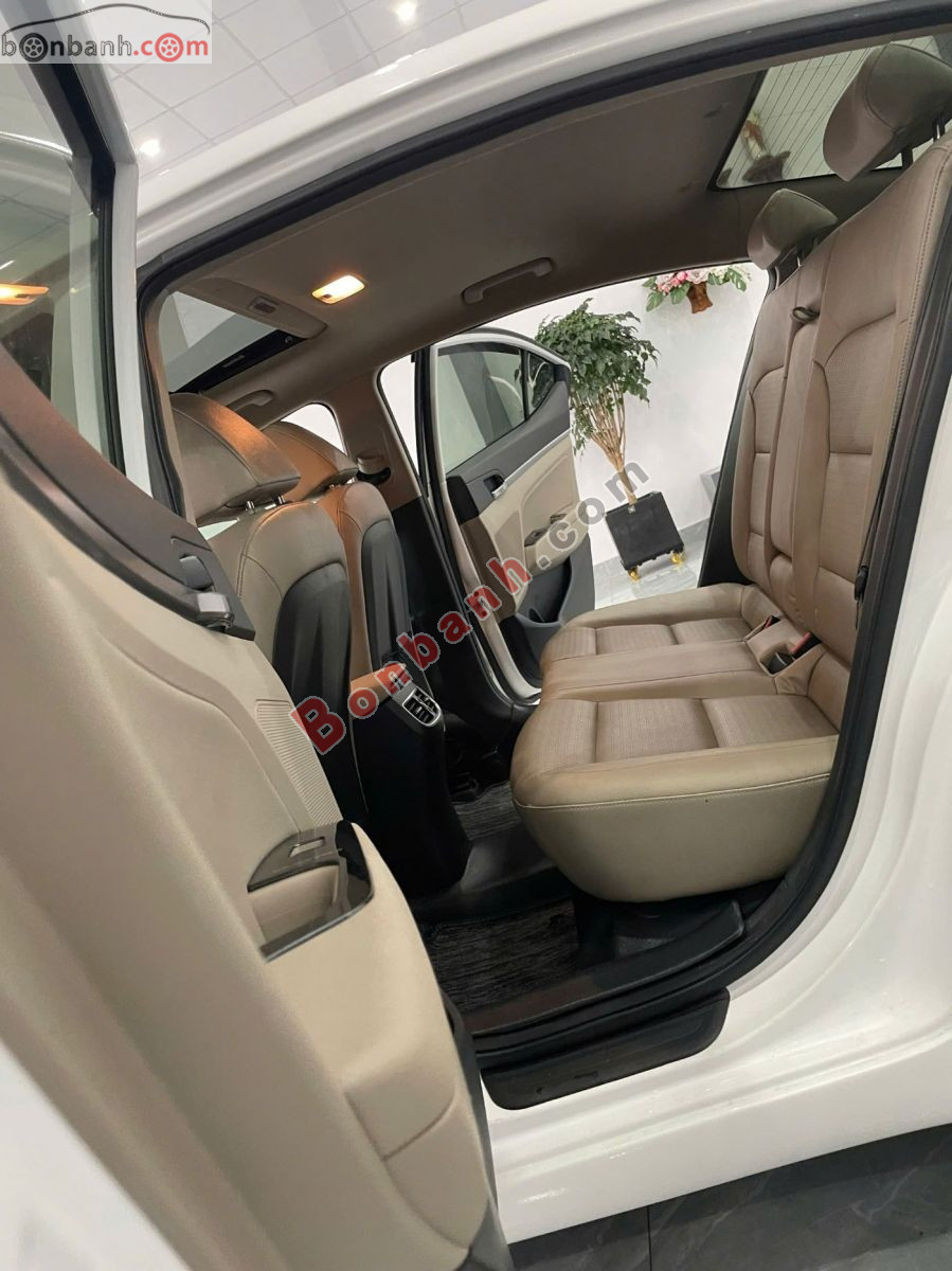 Bán ô tô Hyundai Elantra 2.0 AT - 2020 - xe cũ