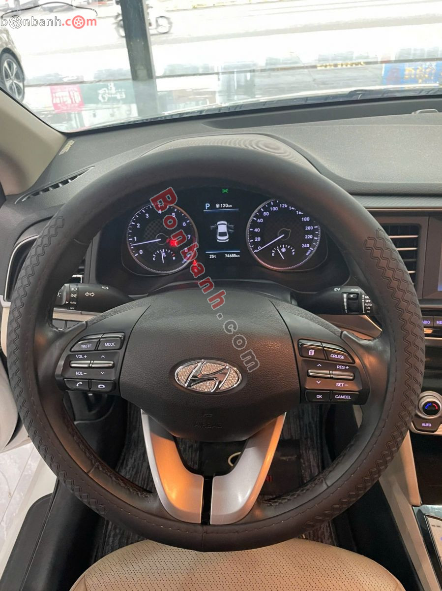 Bán ô tô Hyundai Elantra 2.0 AT - 2020 - xe cũ