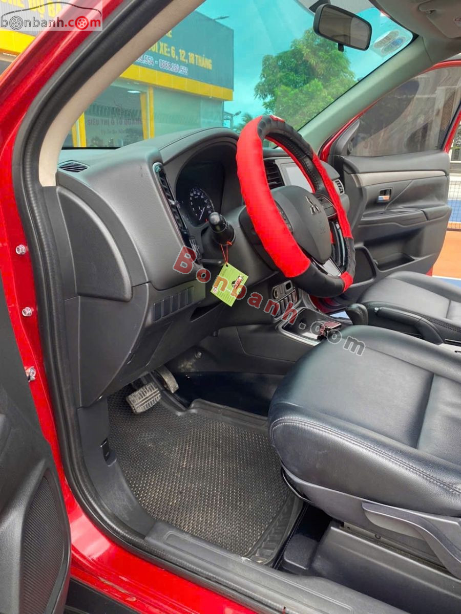 Bán ô tô Mitsubishi Outlander 2.0 CVT - 2019 - xe cũ