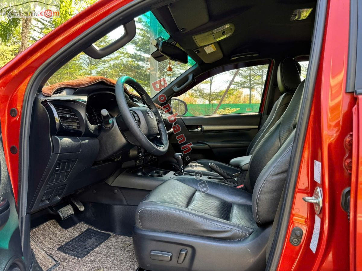 Bán ô tô Toyota Hilux 2.8L 4x4 AT - 2021 - xe cũ