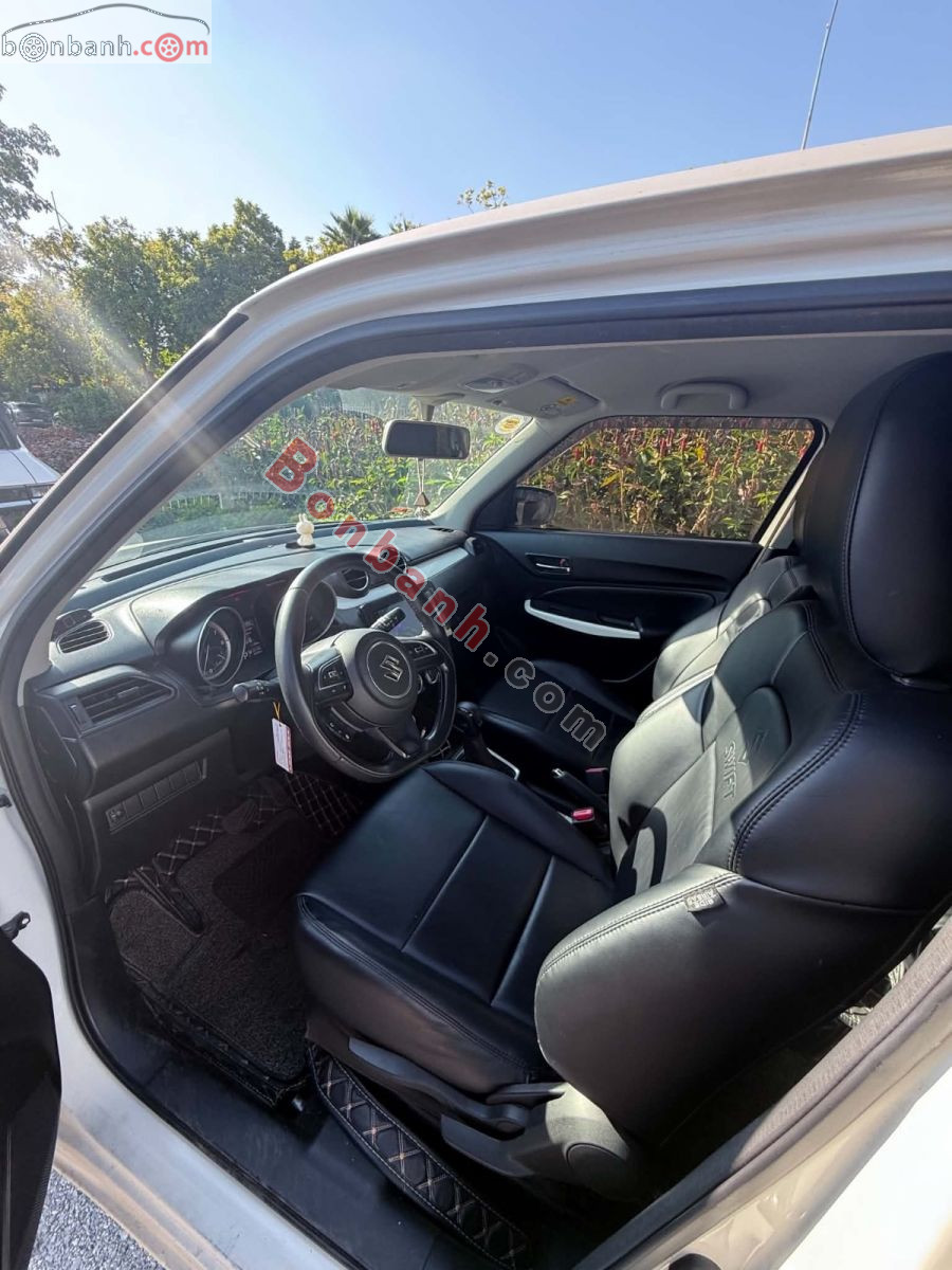 Bán ô tô Suzuki Swift GLX 1.2 AT - 2020 - xe cũ
