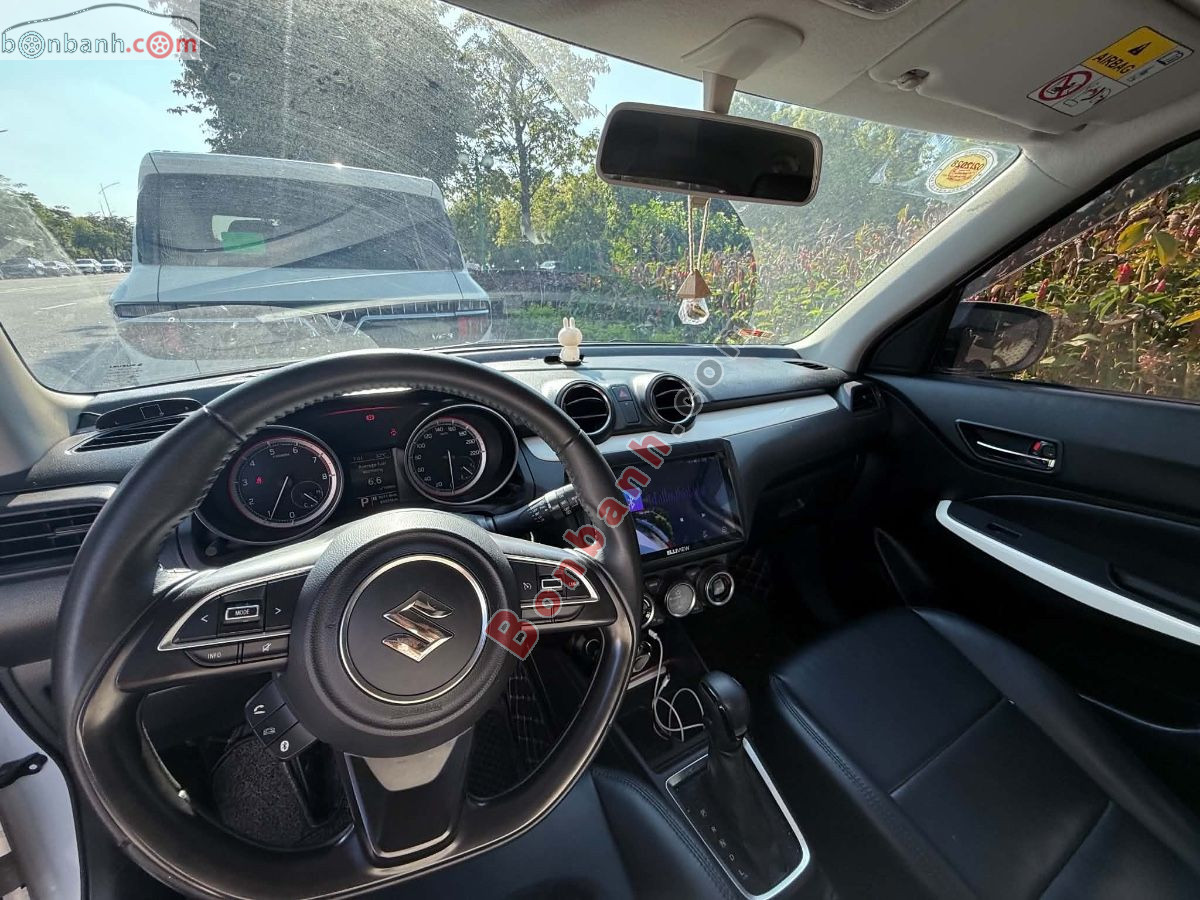 Bán ô tô Suzuki Swift GLX 1.2 AT - 2020 - xe cũ
