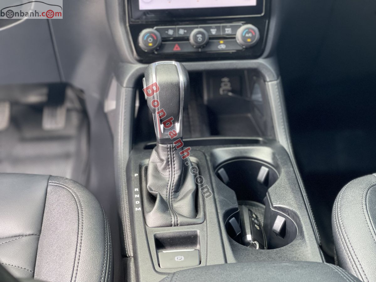 Bán ô tô Ford Everest Titanium 2.0L 4x2 AT - 2022 - xe cũ