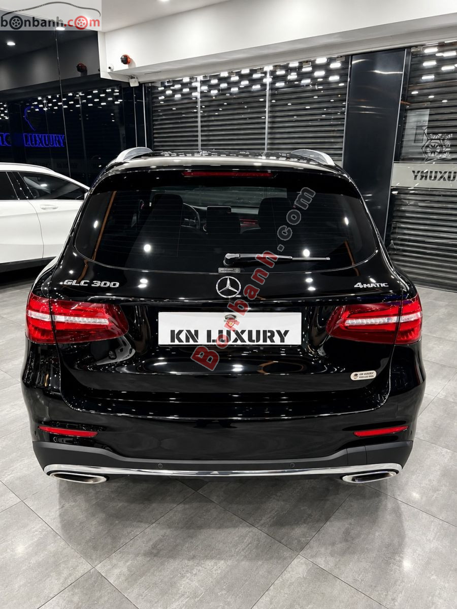 Bán ô tô Mercedes Benz GLC 300 4Matic - 2018 - xe cũ