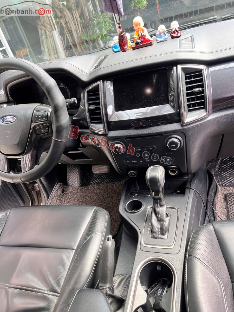 Bán ô tô Ford Everest Titanium 2.0L 4x2 AT - 2019 - xe cũ