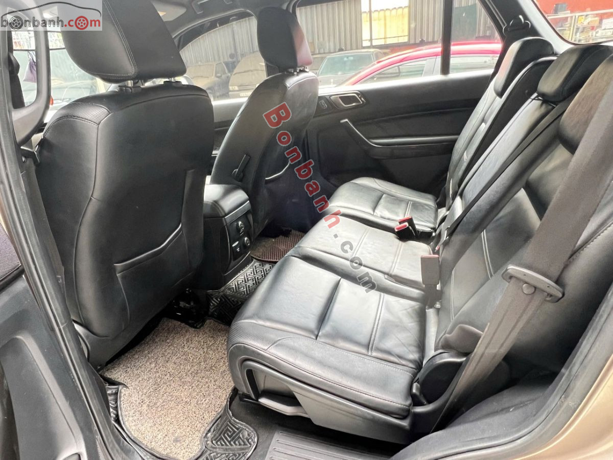 Bán ô tô Ford Everest Titanium 2.0L 4x2 AT - 2019 - xe cũ