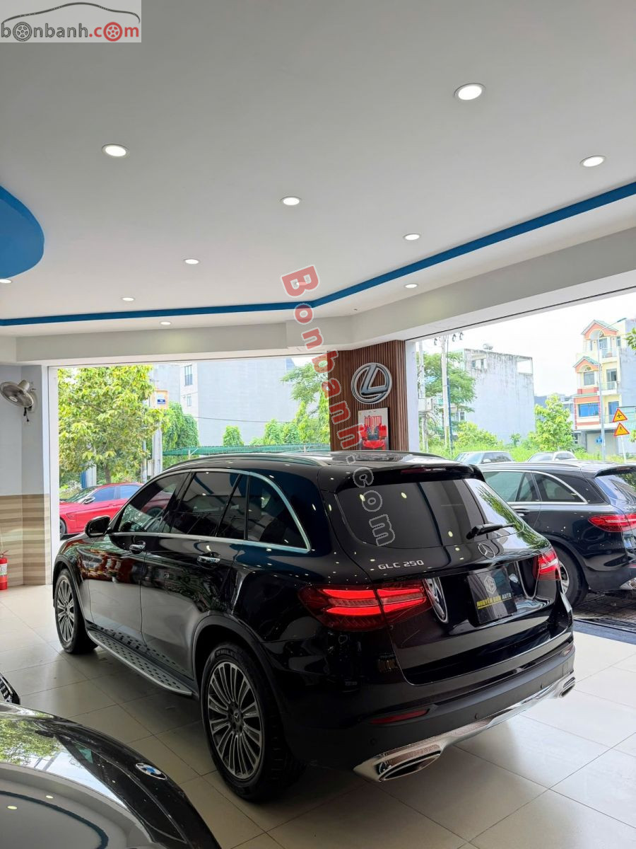 Bán ô tô Mercedes Benz GLC 250 4Matic - 2019 - xe cũ