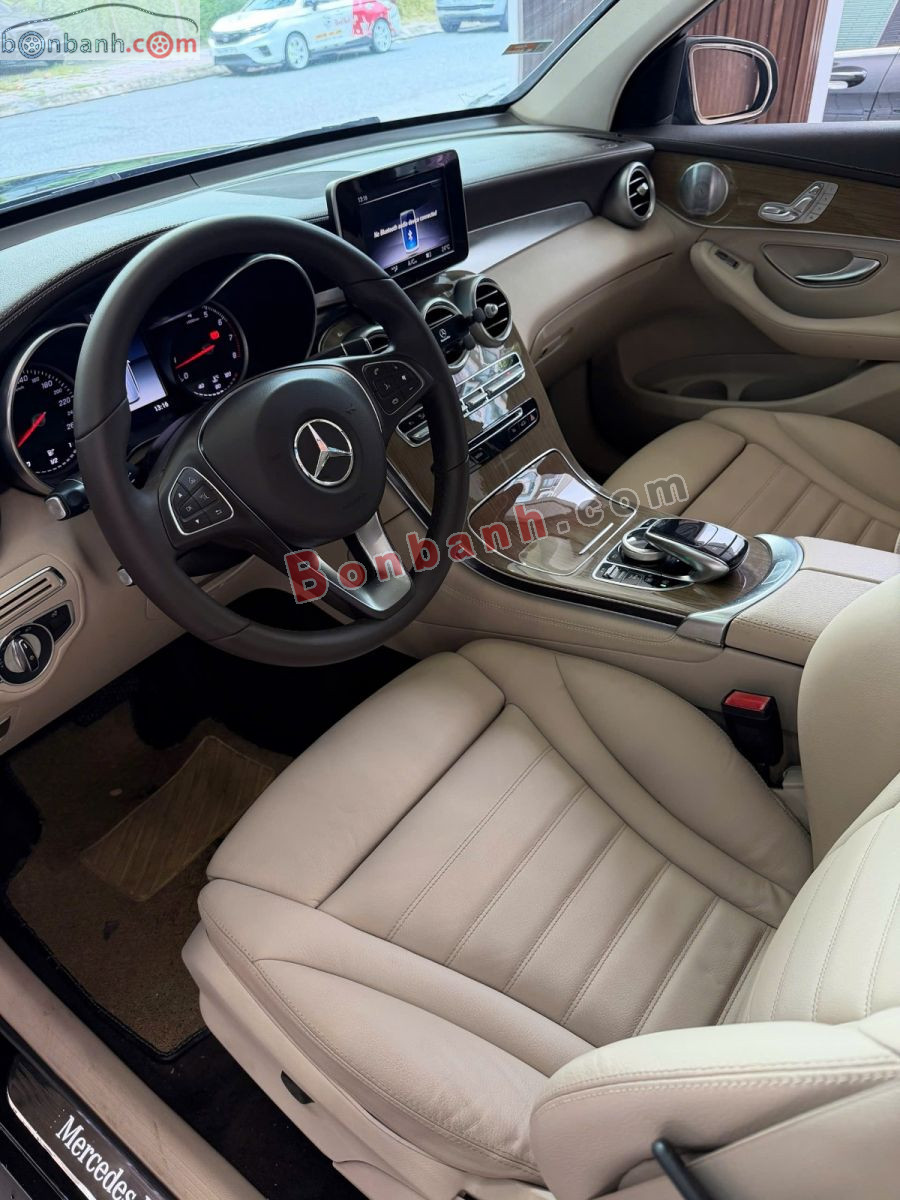 Bán ô tô Mercedes Benz GLC 250 4Matic - 2019 - xe cũ