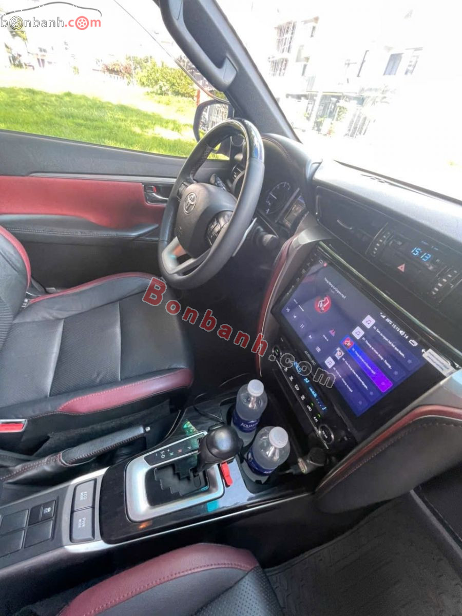 Bán ô tô Toyota Fortuner Legender 2.4L 4x2 AT - 2022 - xe cũ