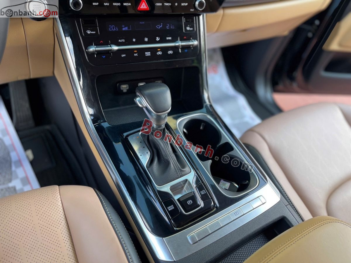 Bán ô tô Kia Carnival Luxury 2.2D - 2023 - xe cũ