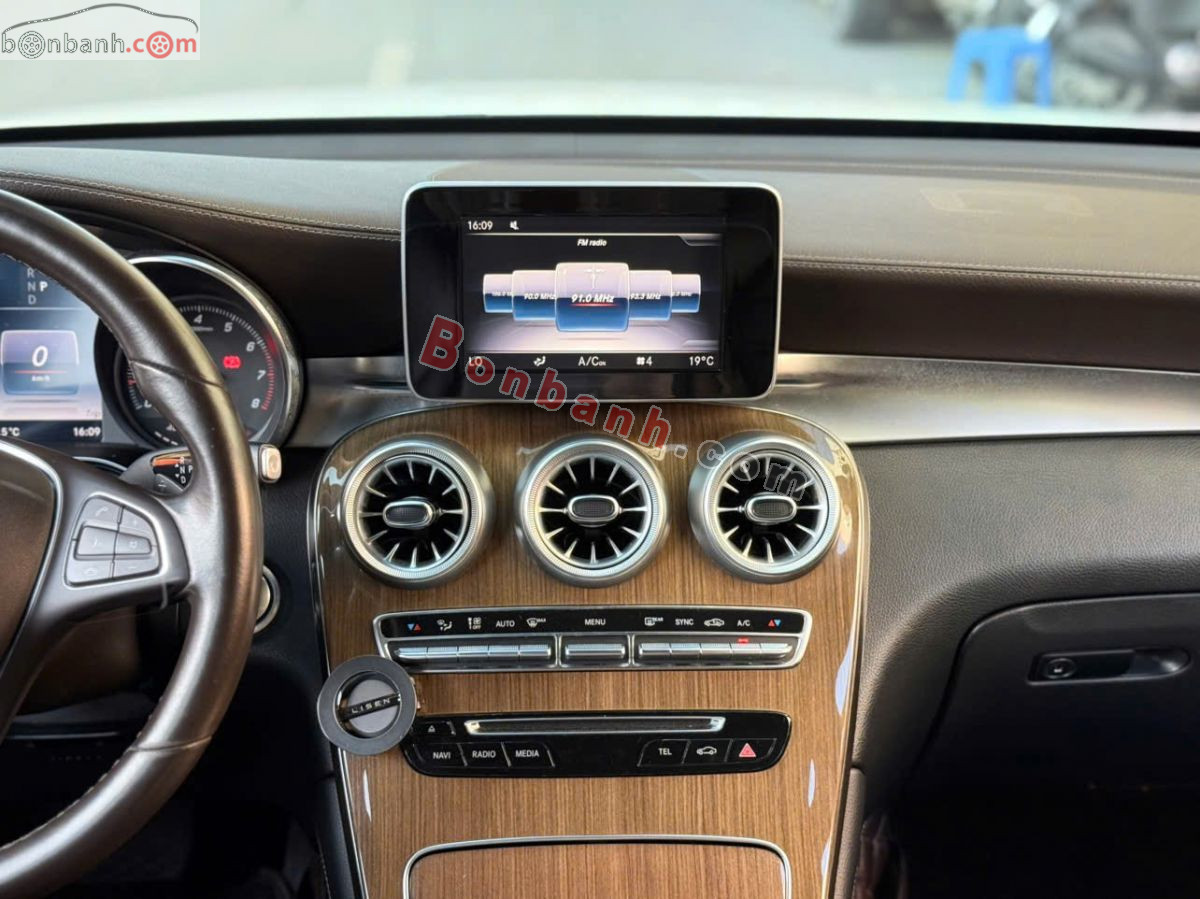 Bán ô tô Mercedes Benz GLC 250 4Matic - 2016 - xe cũ