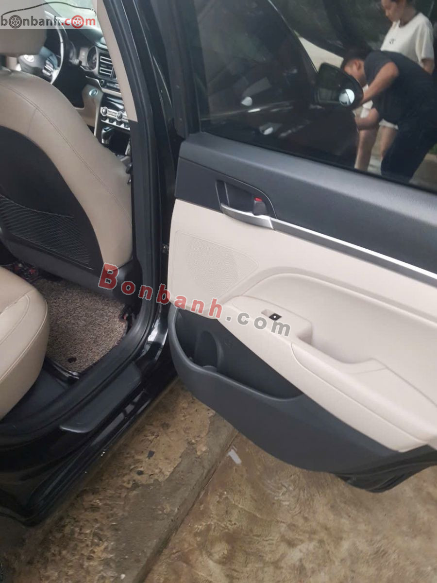 Bán ô tô Hyundai Elantra 2.0 AT - 2021 - xe cũ