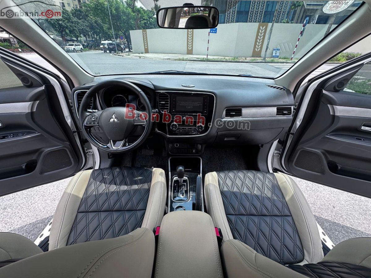 Bán ô tô Mitsubishi Outlander 2.0 CVT - 2019 - xe cũ