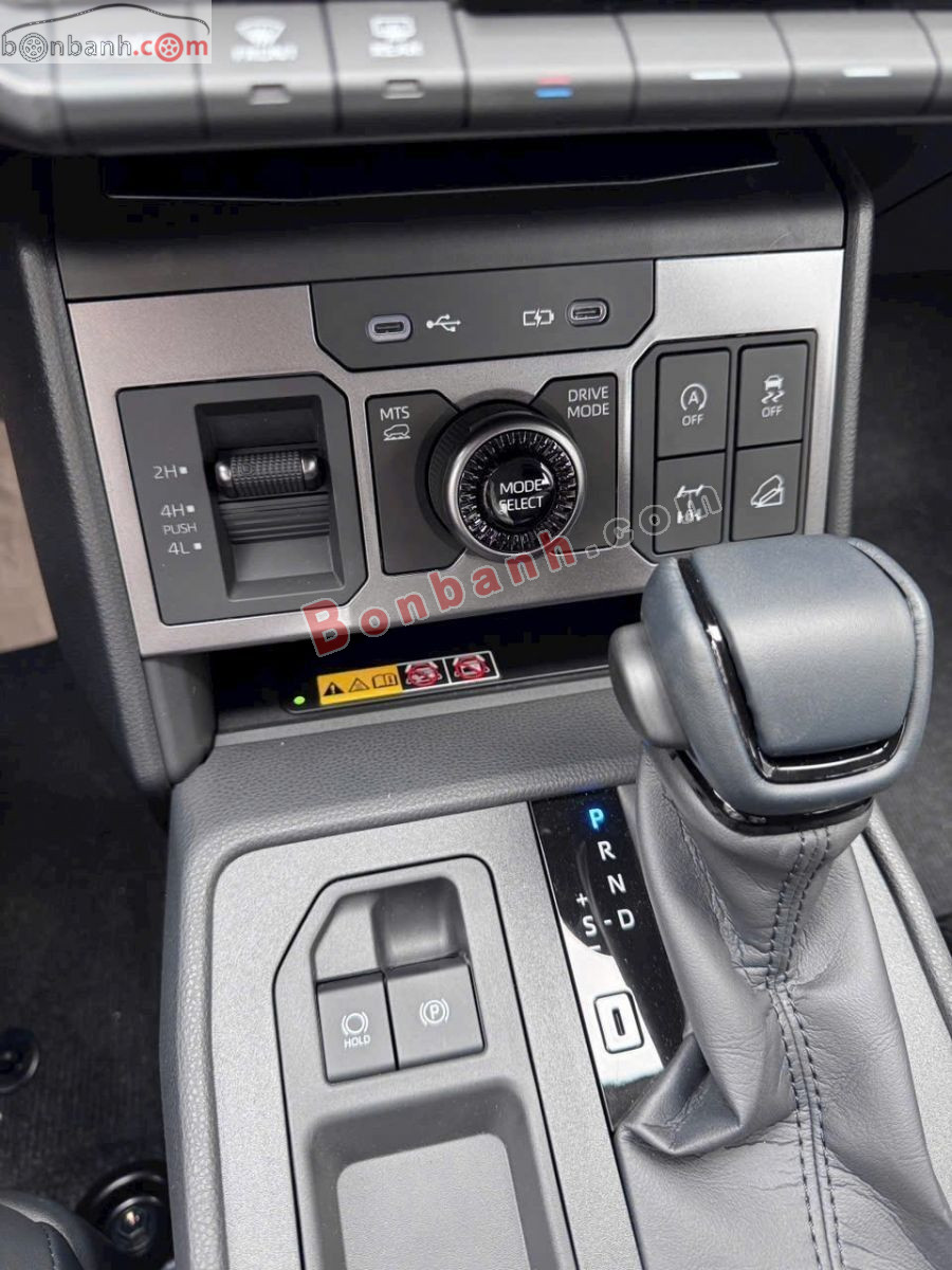 Bán ô tô Toyota Hilux Trailhunter 2.8L 4x4 AT - 2026 - xe mới