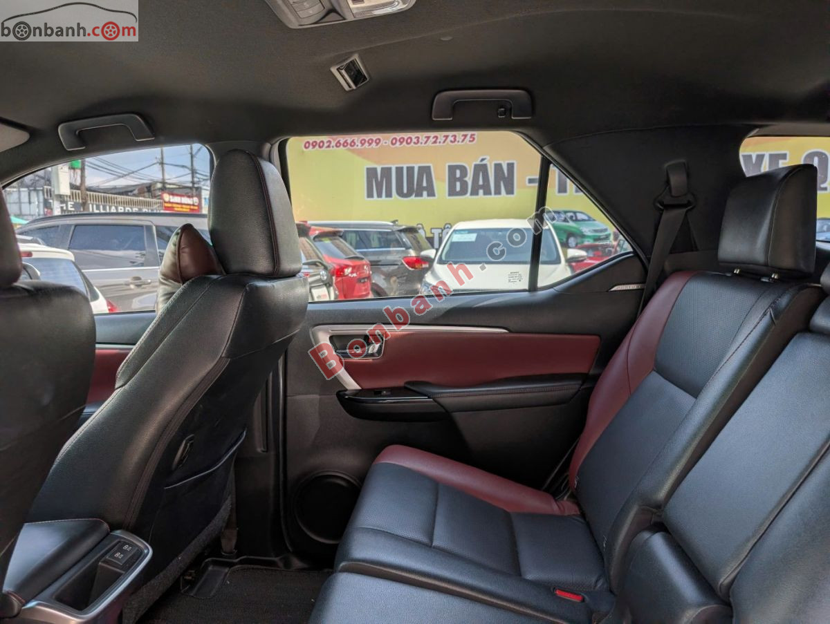Bán ô tô Toyota Fortuner Legender 2.4L 4x2 AT - 2022 - xe cũ