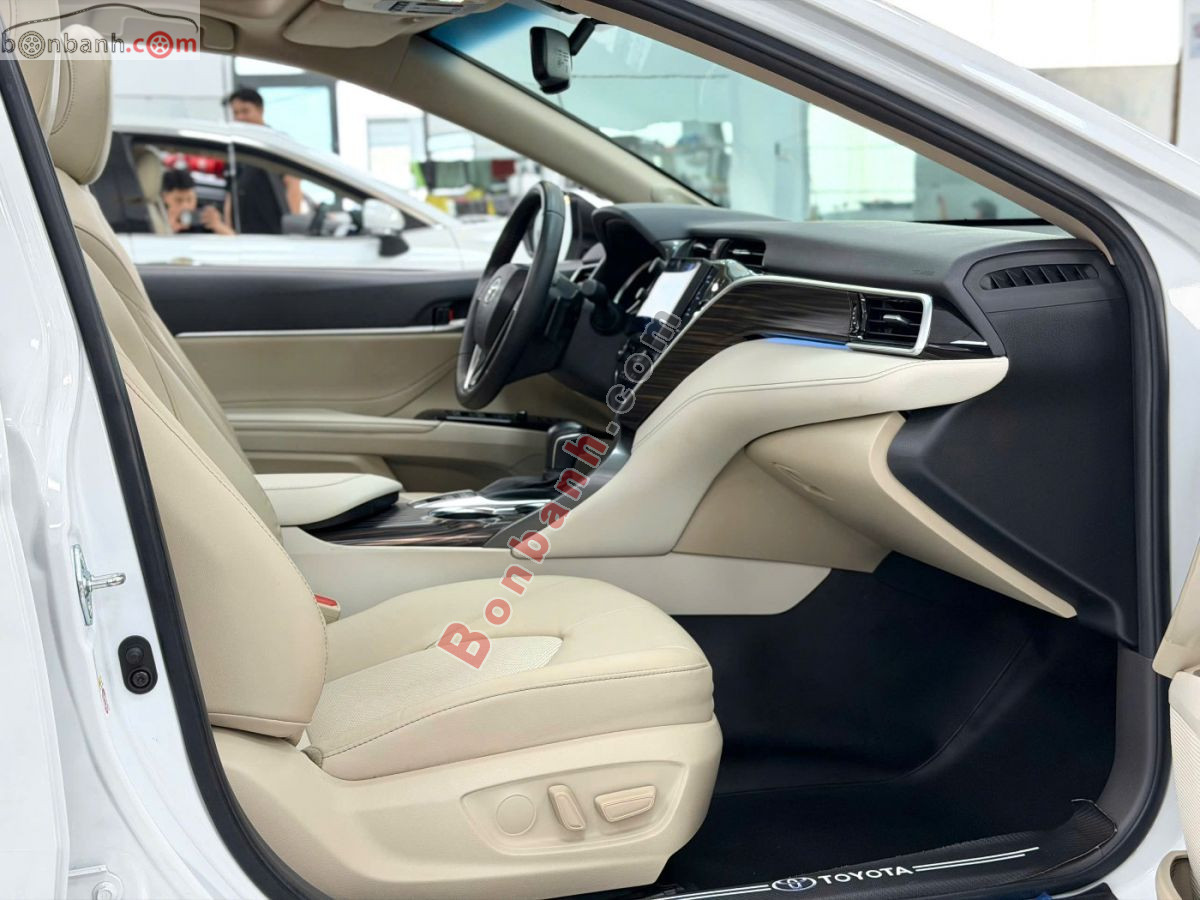 Bán ô tô Toyota Camry 2.5Q - 2020 - xe cũ