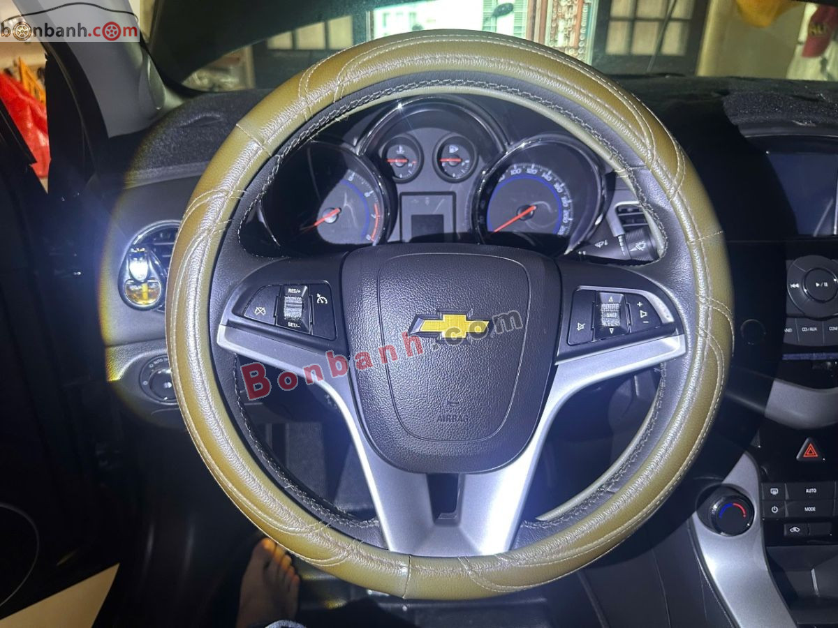 Bán ô tô Chevrolet Cruze LTZ 1.8 AT - 2015 - xe cũ