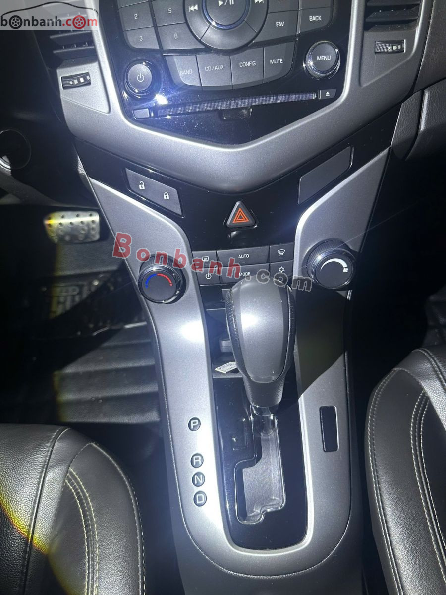 Bán ô tô Chevrolet Cruze LTZ 1.8 AT - 2015 - xe cũ