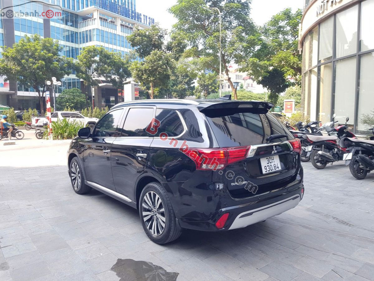 Bán ô tô Mitsubishi Outlander Premium 2.0 CVT - 2022 - xe cũ