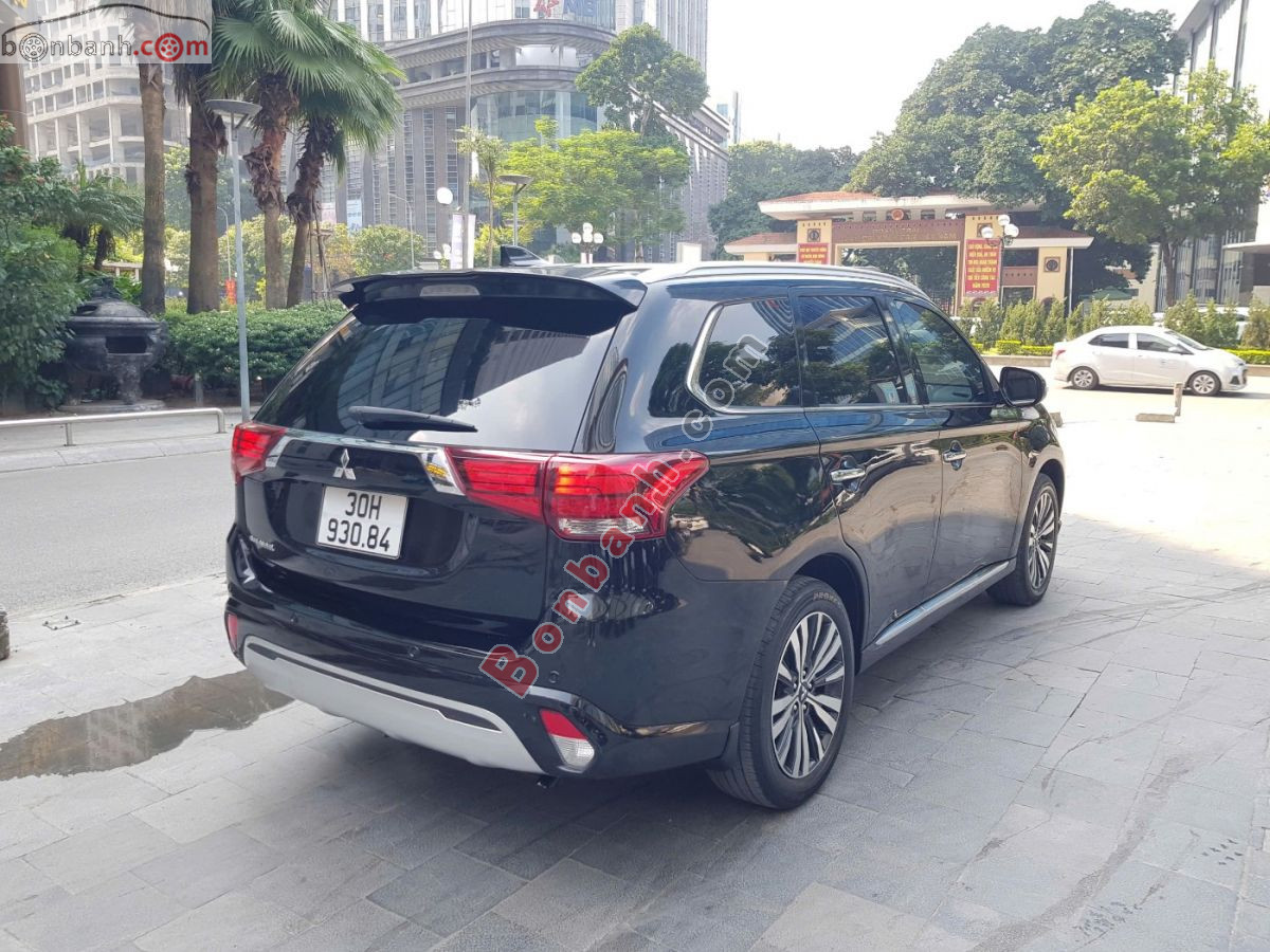 Bán ô tô Mitsubishi Outlander Premium 2.0 CVT - 2022 - xe cũ