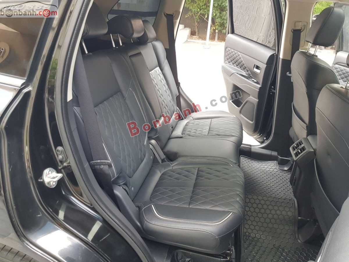 Bán ô tô Mitsubishi Outlander Premium 2.0 CVT - 2022 - xe cũ