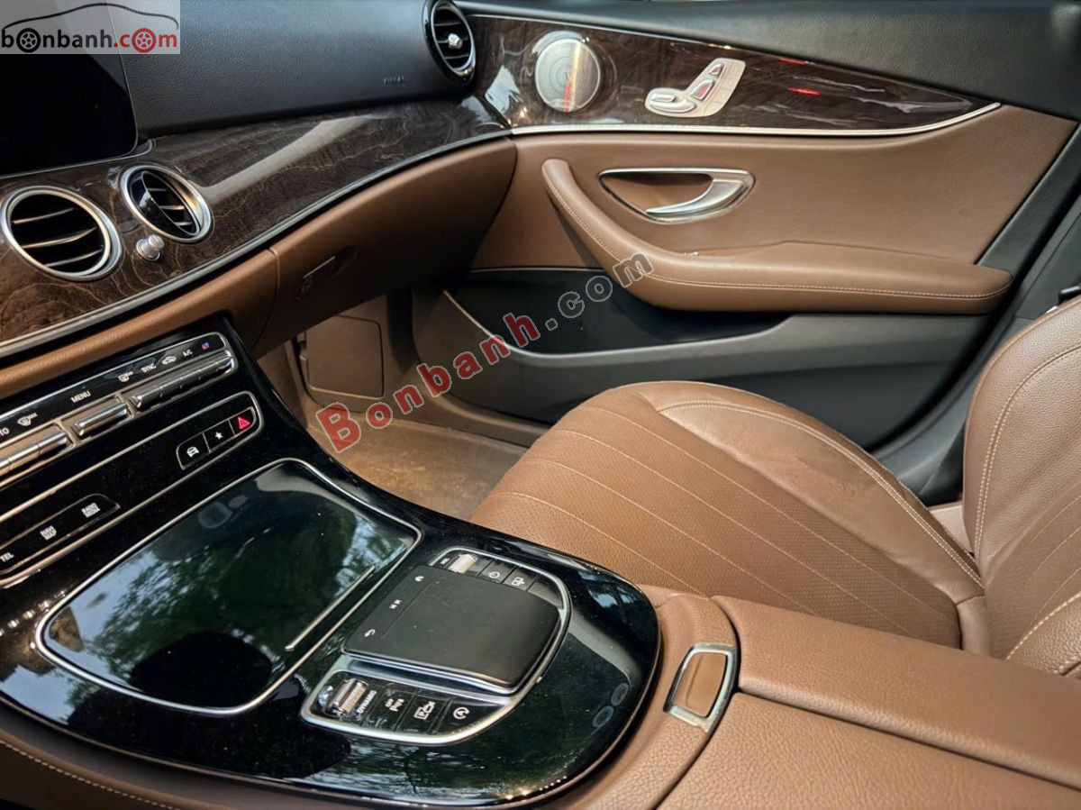 Bán ô tô Mercedes Benz E class E180 - 2022 - xe cũ