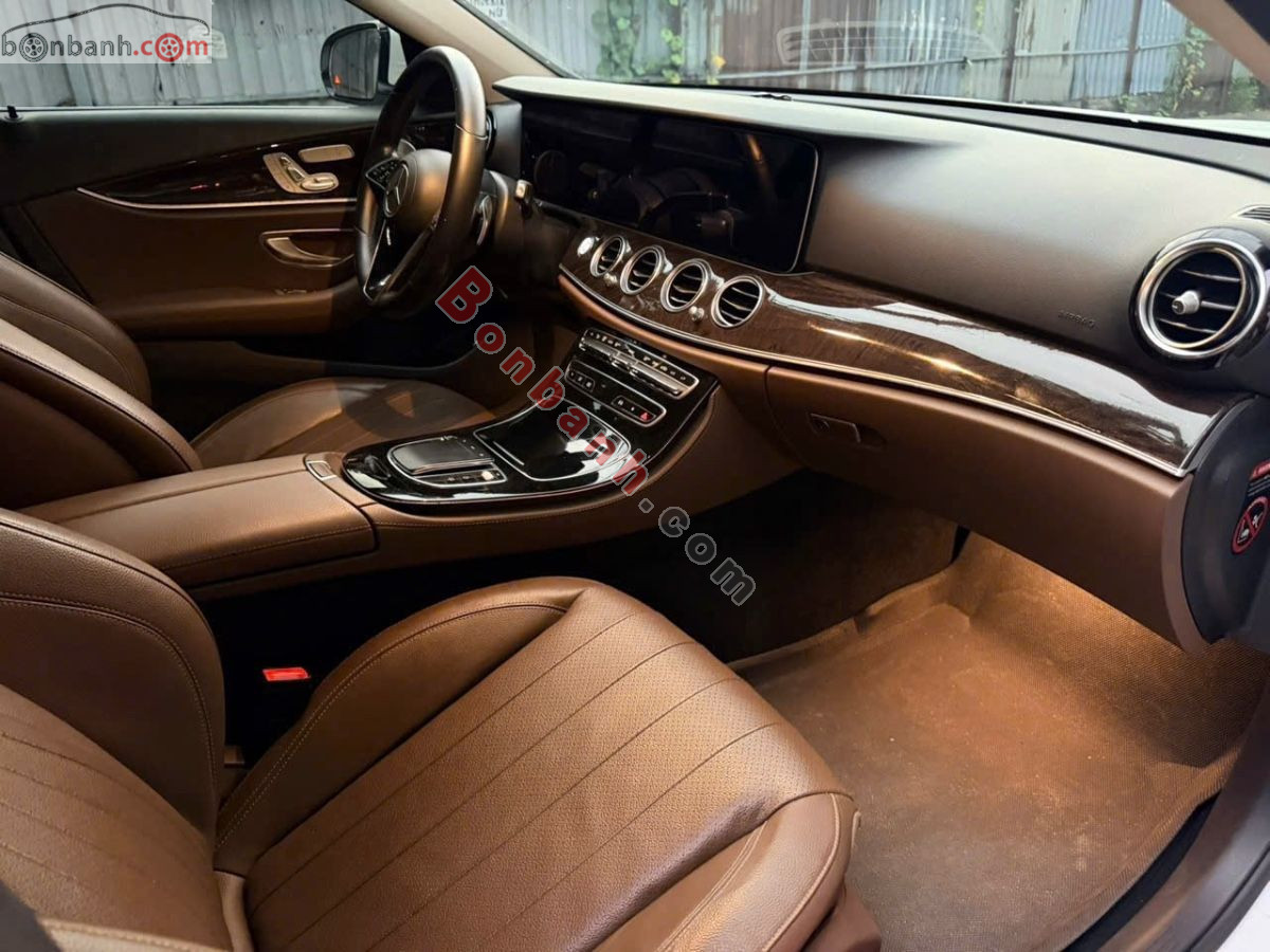 Bán ô tô Mercedes Benz E class E180 - 2022 - xe cũ
