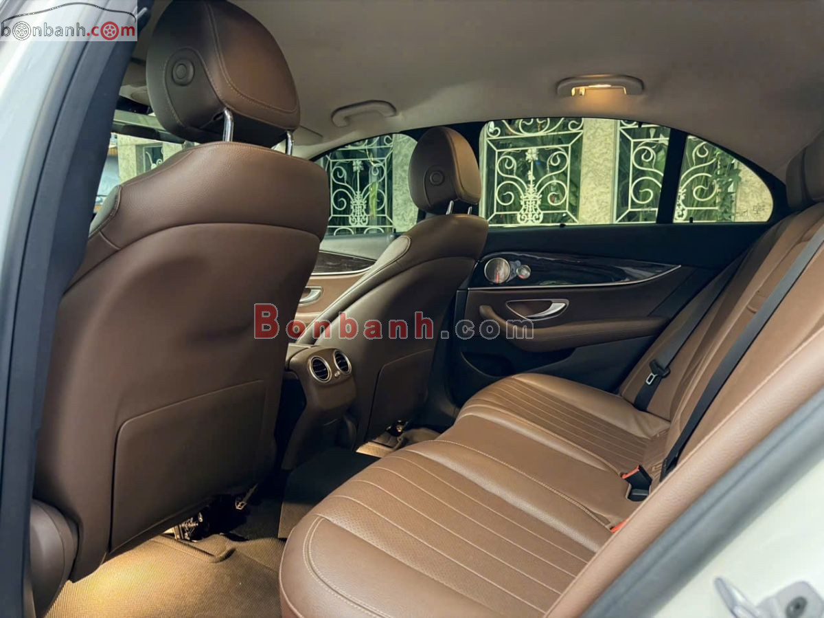 Bán ô tô Mercedes Benz E class E180 - 2022 - xe cũ