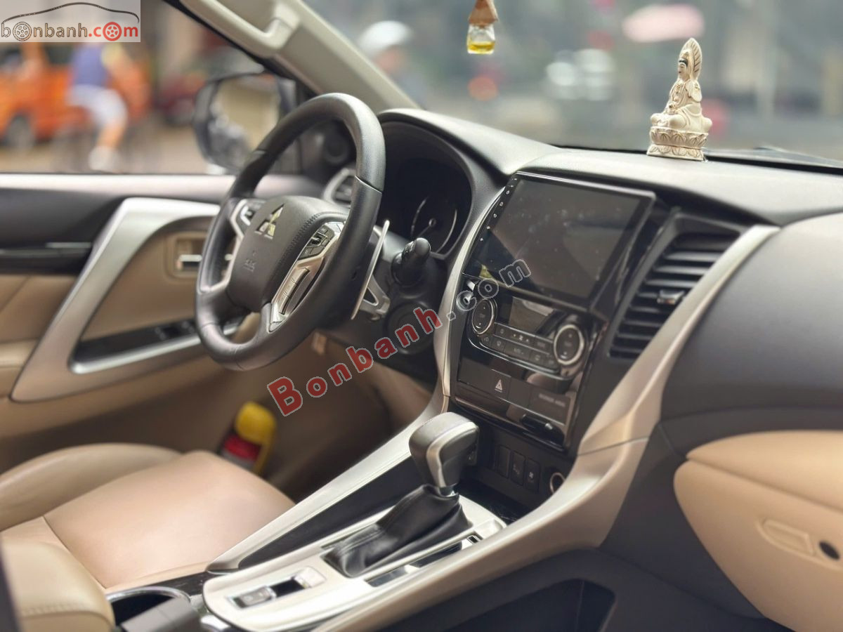 Bán ô tô Mitsubishi Pajero Sport 3.0G 4x2 AT - 2017 - xe cũ