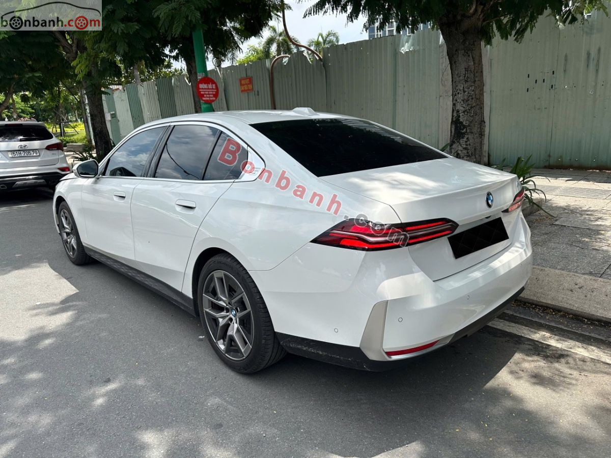 Bán ô tô BMW 5 Series 520i Premium - 2025 - xe cũ