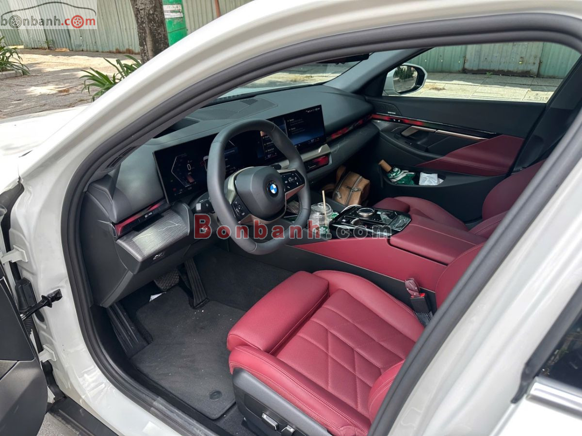 Bán ô tô BMW 5 Series 520i Premium - 2025 - xe cũ