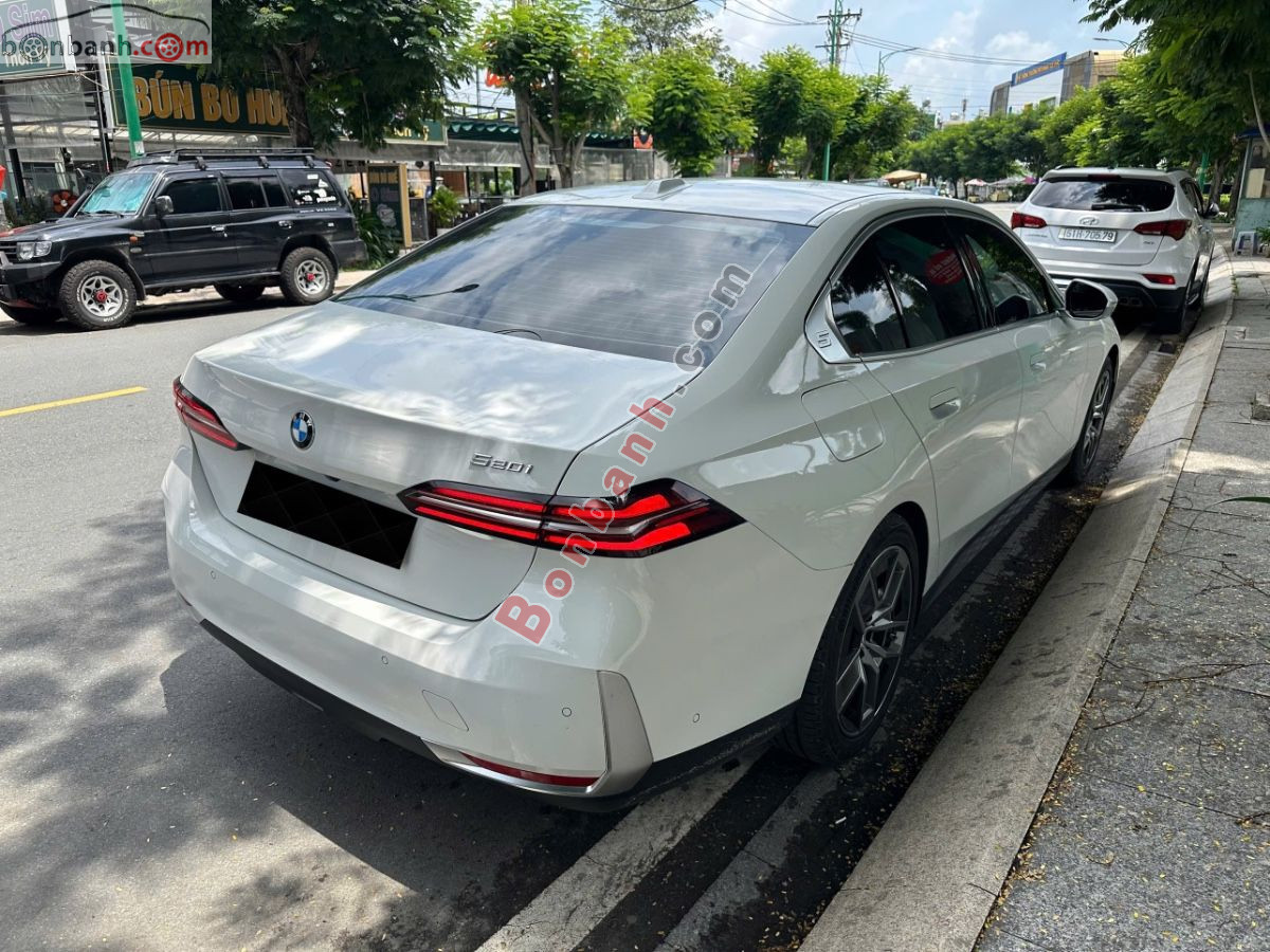 Bán ô tô BMW 5 Series 520i Premium - 2025 - xe cũ