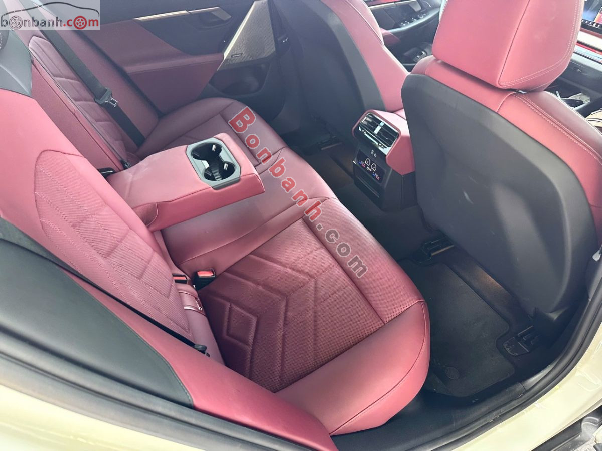 Bán ô tô BMW 5 Series 520i Premium - 2025 - xe cũ