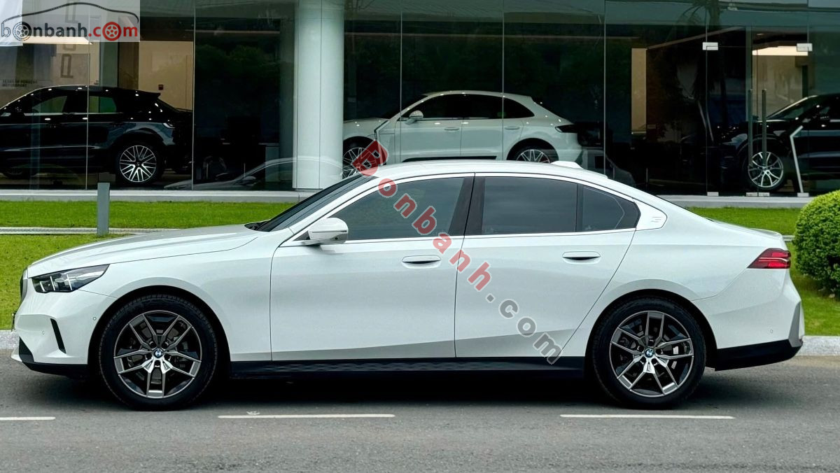 Bán ô tô BMW 5 Series 520i Premium - 2025 - xe cũ