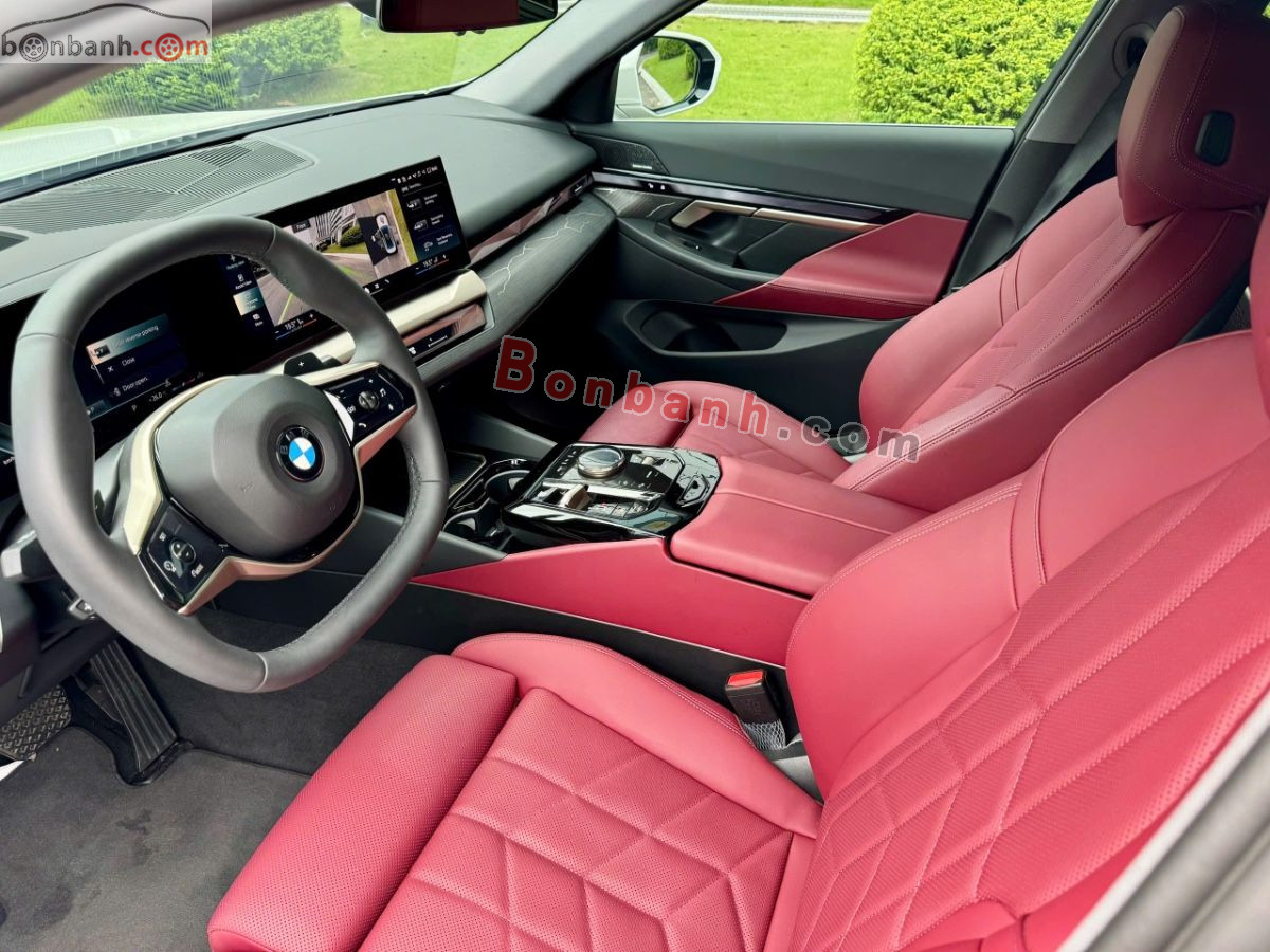Bán ô tô BMW 5 Series 520i Premium - 2025 - xe cũ