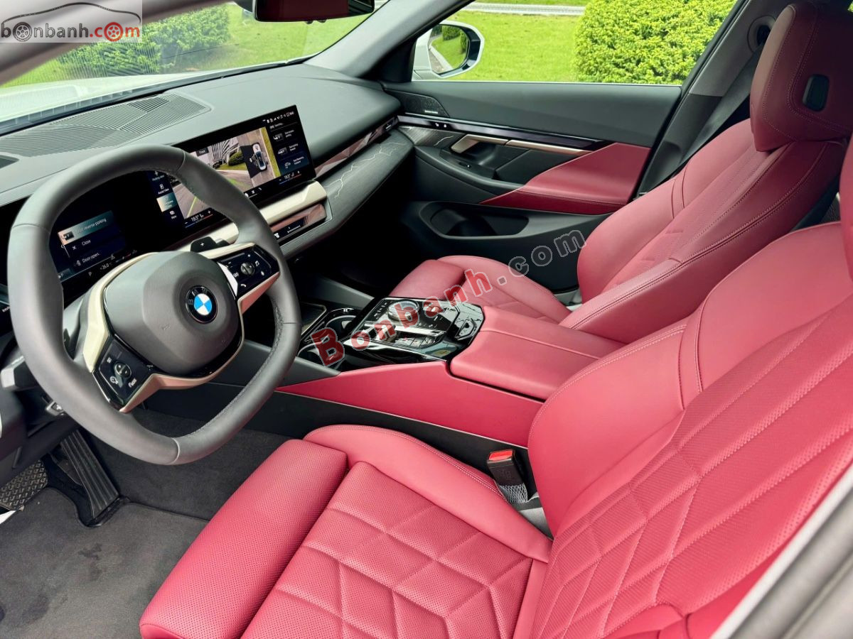 Bán ô tô BMW 5 Series 520i Premium - 2025 - xe cũ