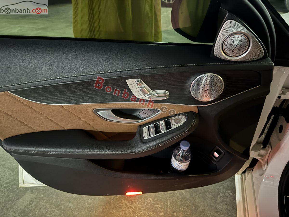 Bán ô tô Mercedes Benz C class C300 AMG - 2021 - xe cũ